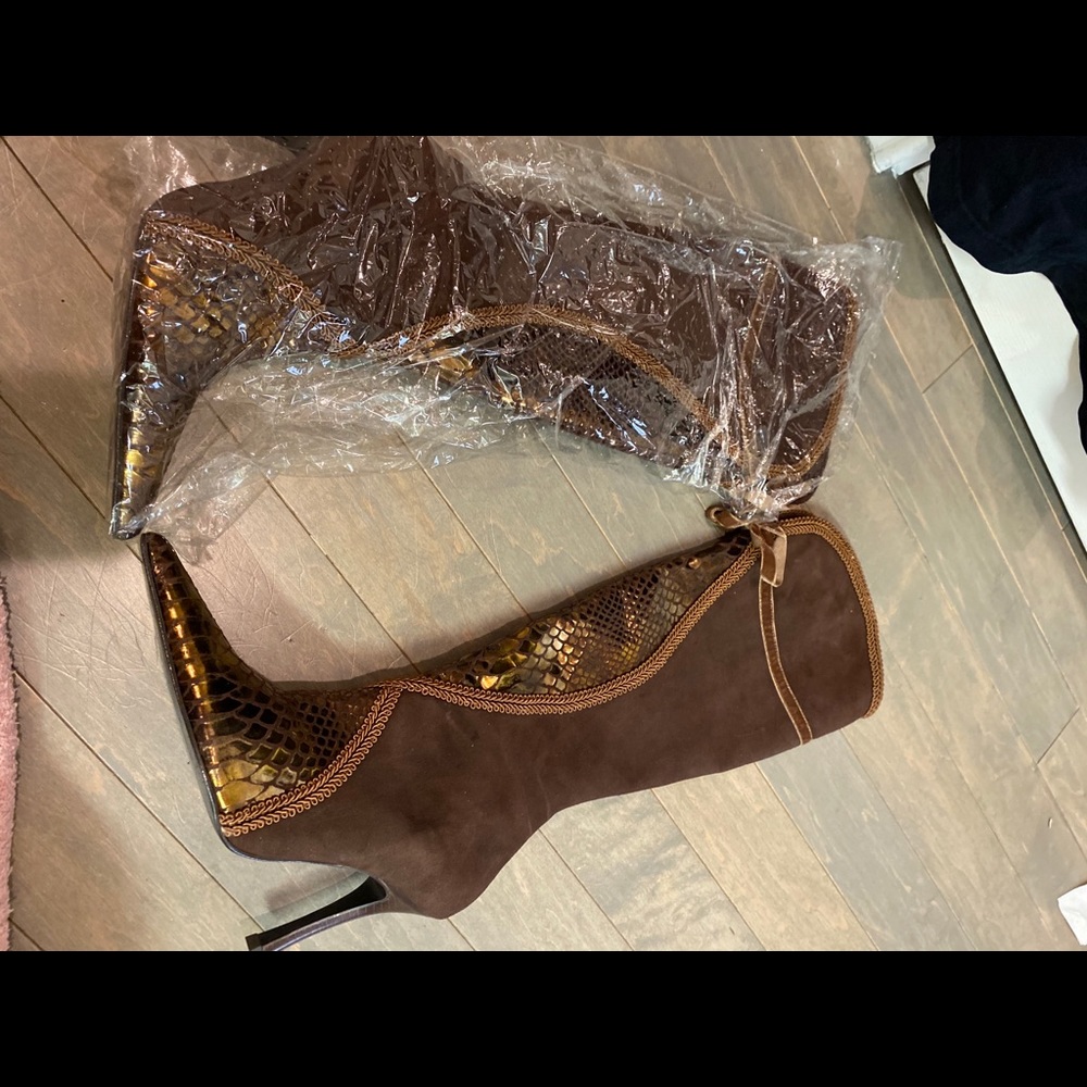 Spanish leather collection by Sergio Zelcer